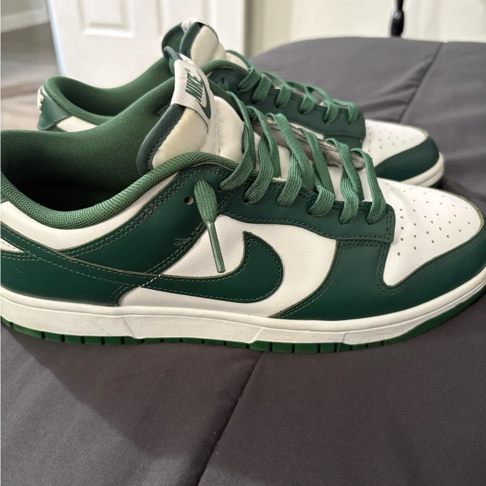 Men’s Nike dunk low Michigan state sneakers - Picture 1 of 8